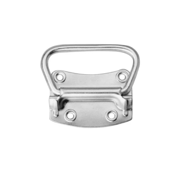 Poignée argentée sur la porte d'une boîte à outils
