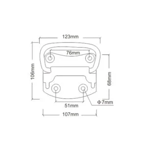 Poignée argentée sur la porte d'une boîte à outils