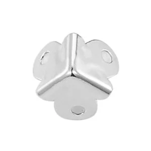 13 мм маленькие уголки в форме сливы FS-3041 на белом фоне