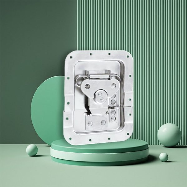 Компоненты фурнитуры летного кейса, включая замки, защелки, ручки и петли